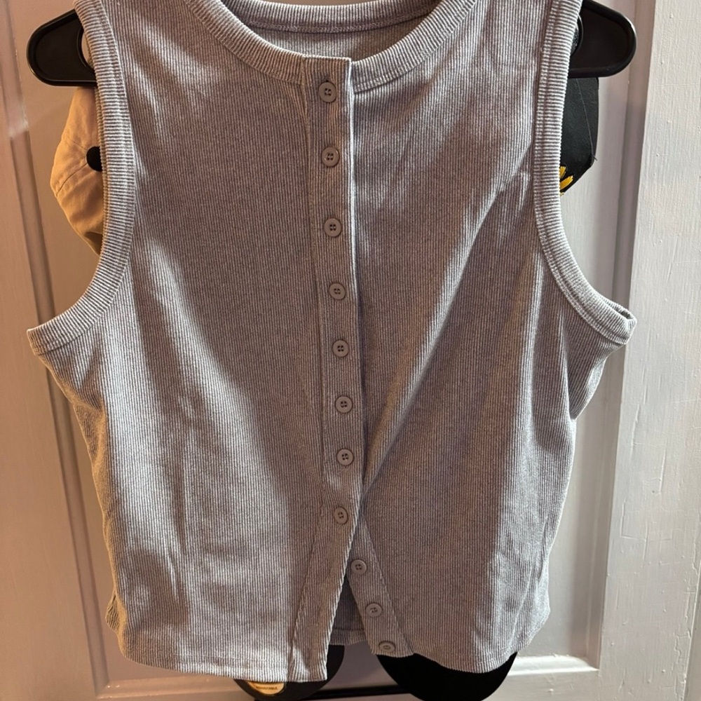 Stylish Gray Sleeveless Tank Top